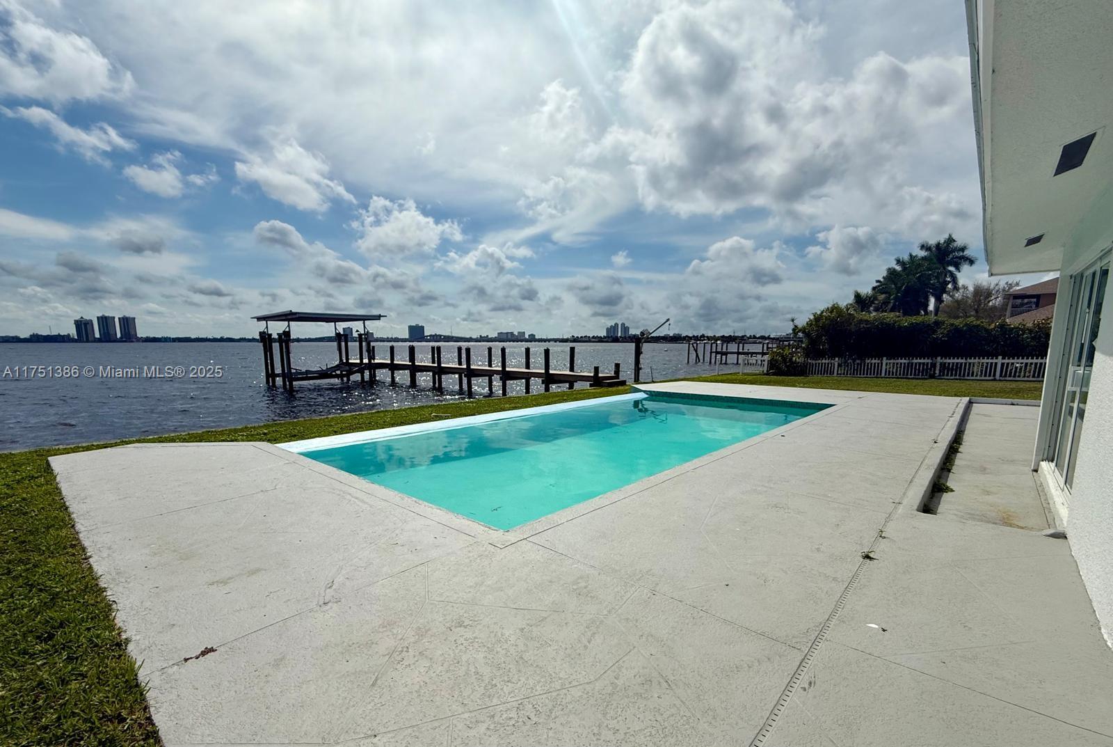 HARBOR ESTATES FIRST ADD - Residential