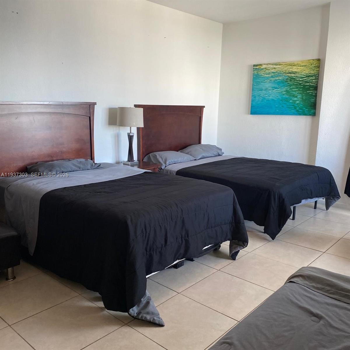 6345 Collins Ave 512