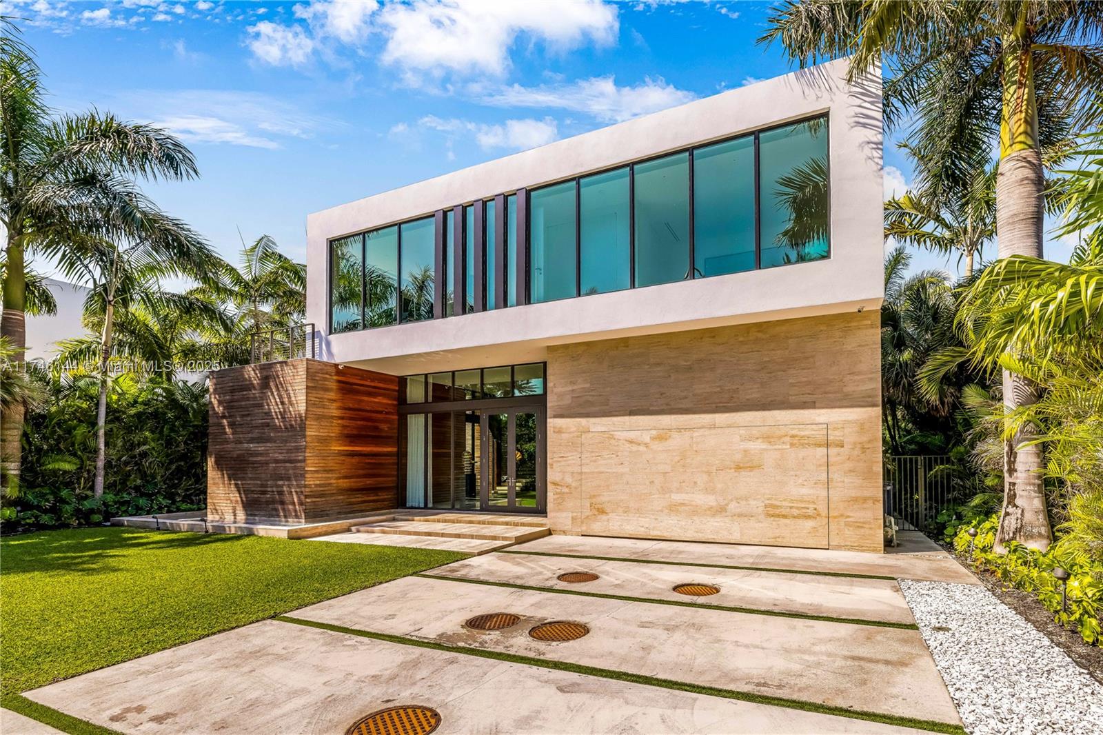 250 Ocean Blvd