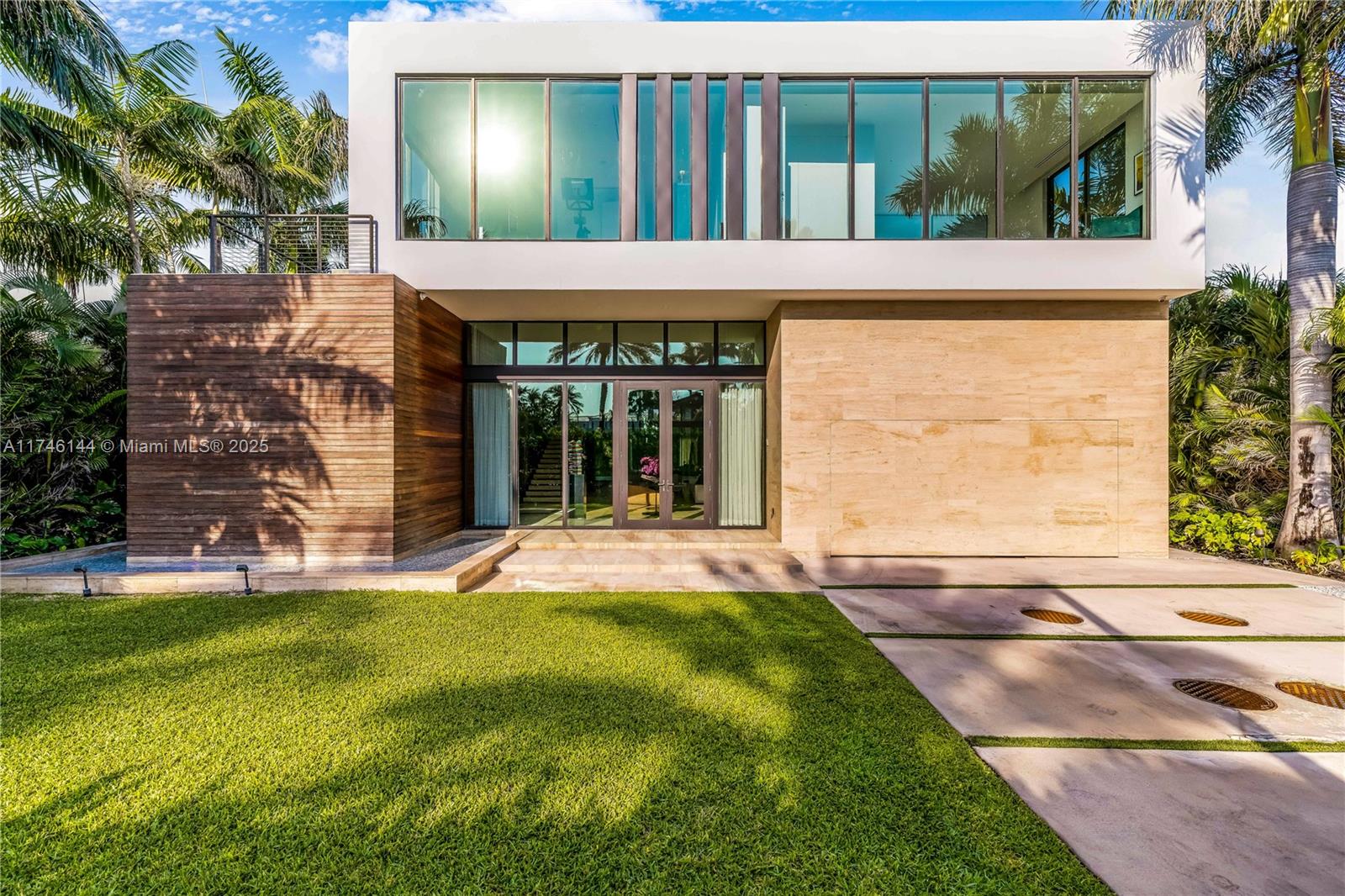 250 Ocean Blvd