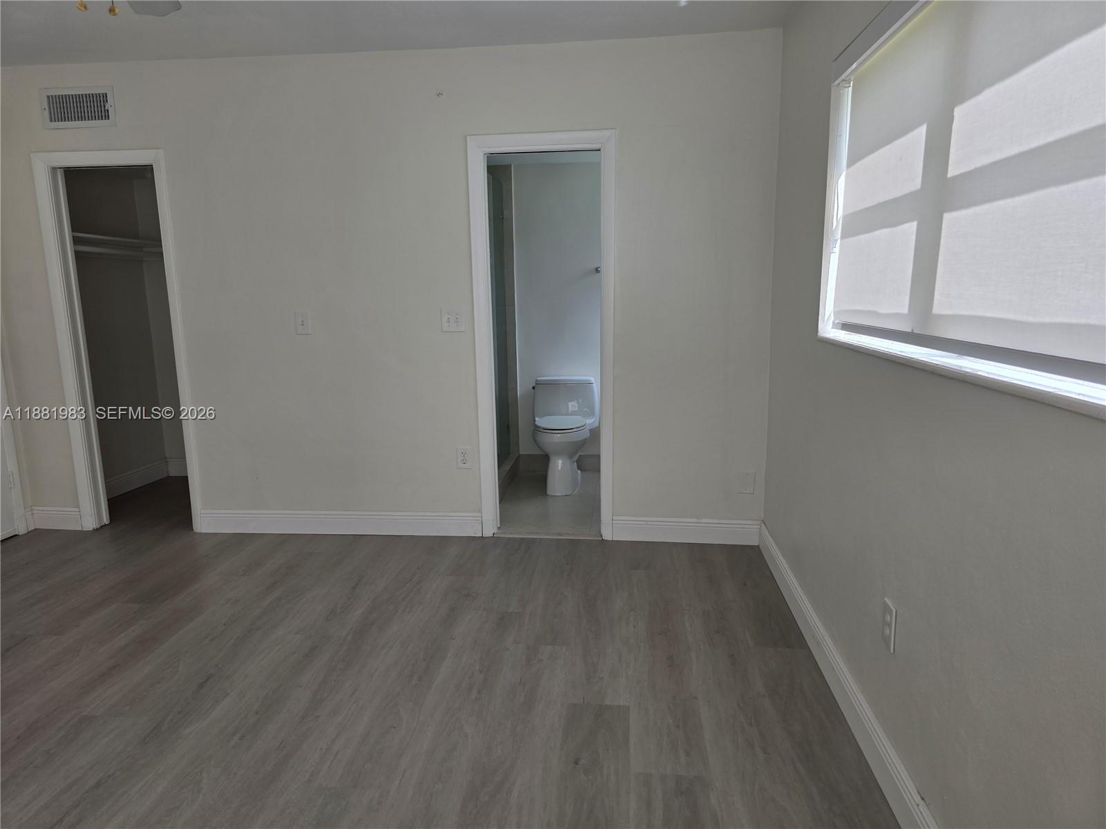 SKY LAKE GARDENS NO 4 CON - Residential