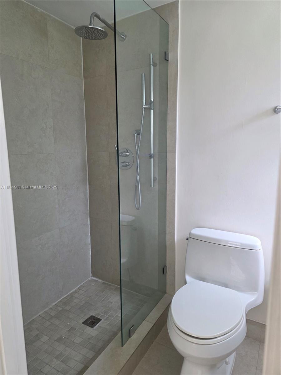 SKY LAKE GARDENS NO 4 CON - Residential