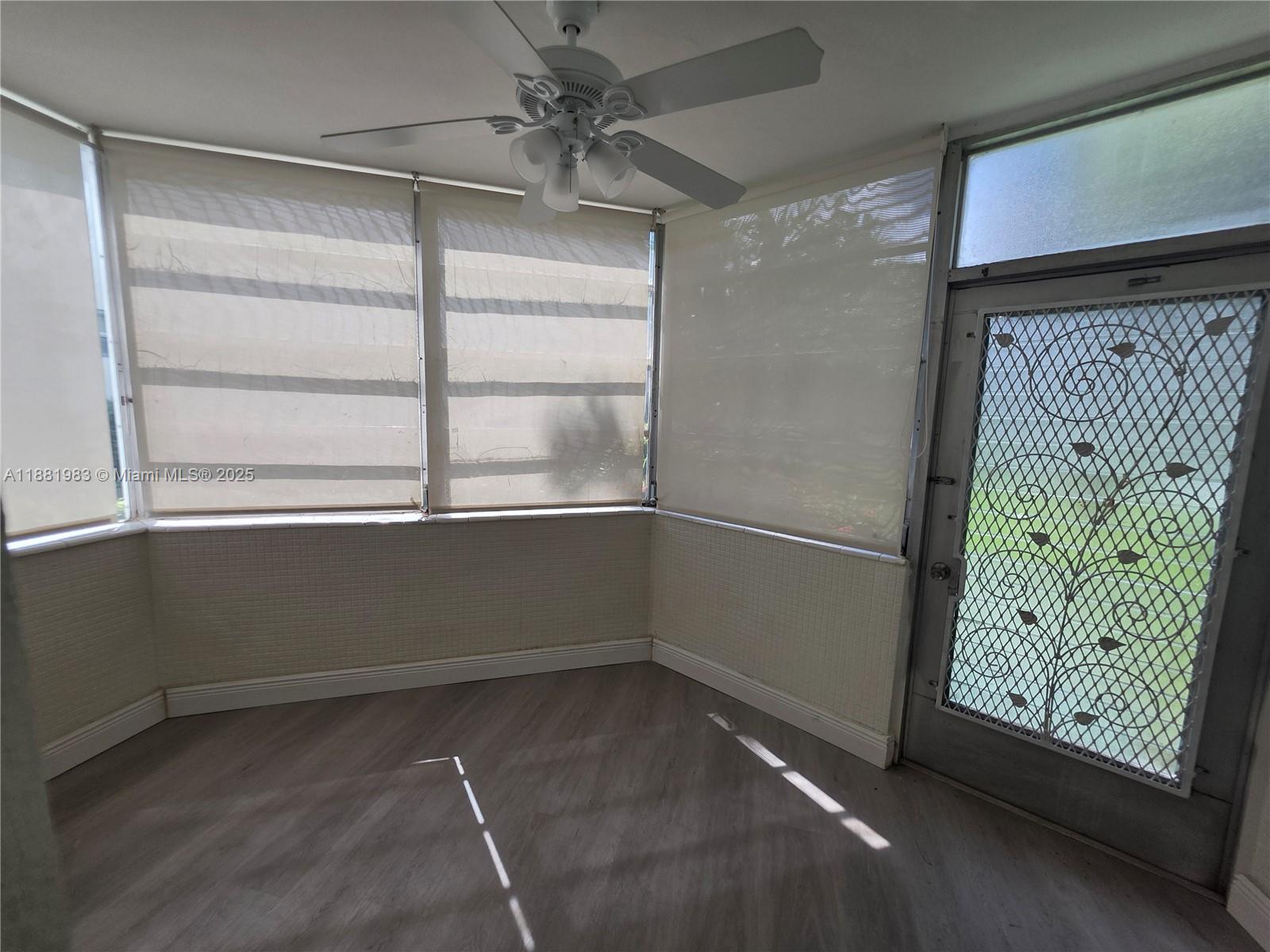 SKY LAKE GARDENS NO 4 CON - Residential