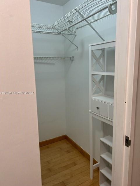 BAYVIEW TERR CONDO - Residential Lease