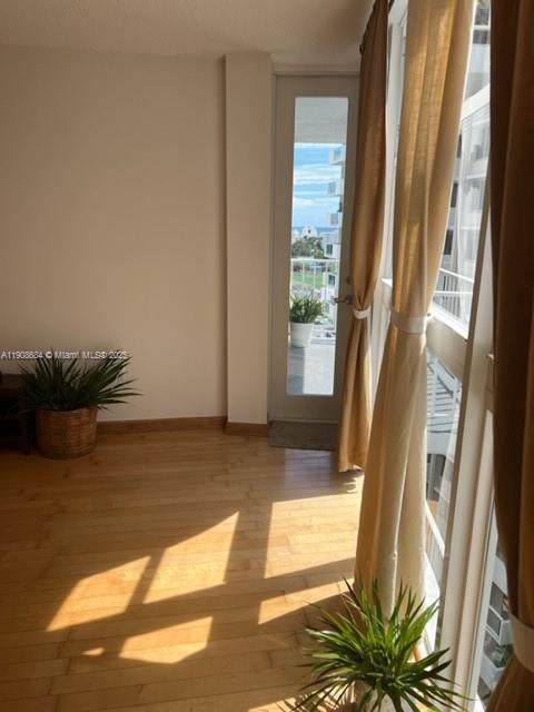 BAYVIEW TERR CONDO - Residential Lease