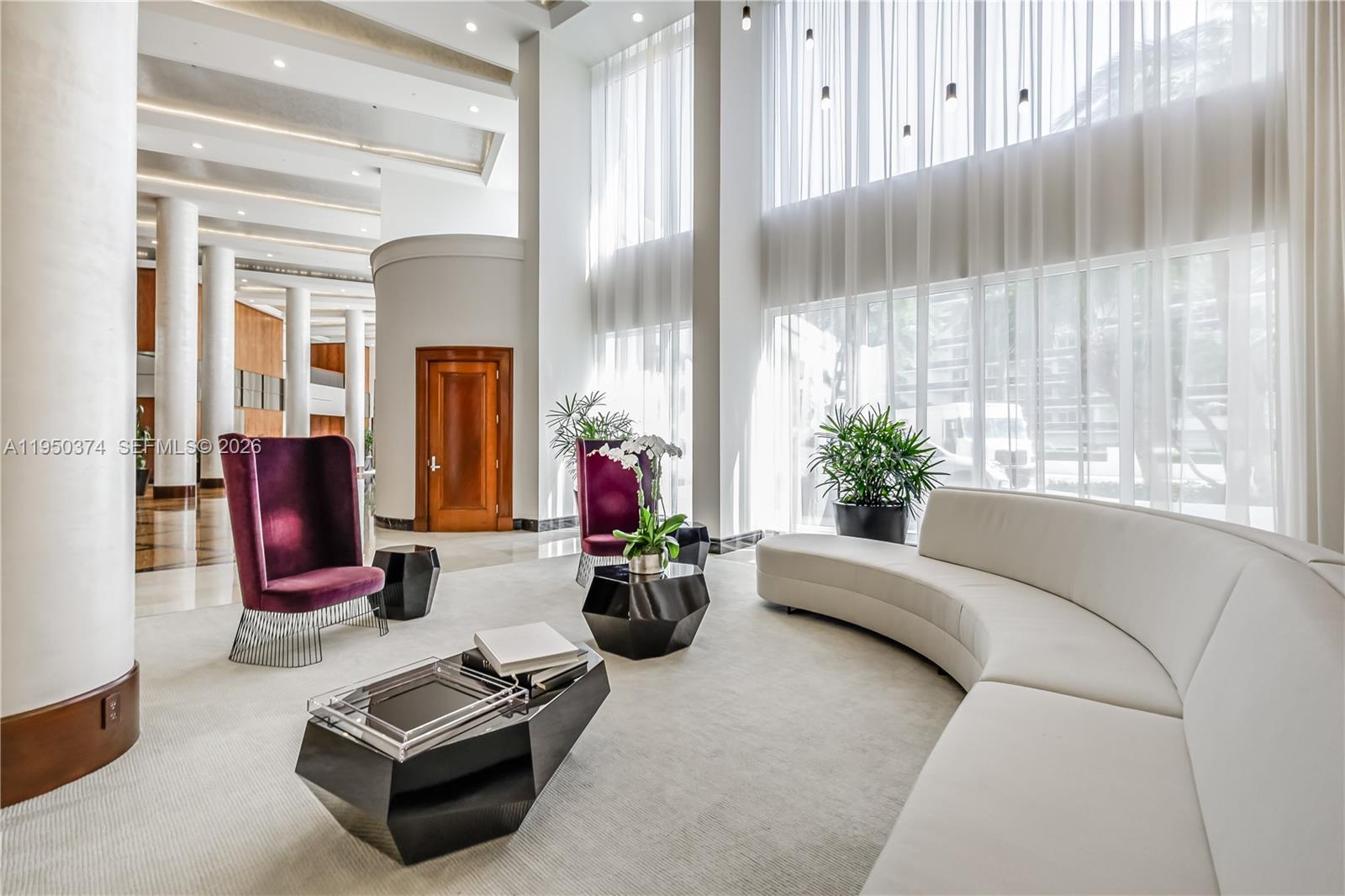 MAJESTIC TOWER - Residential