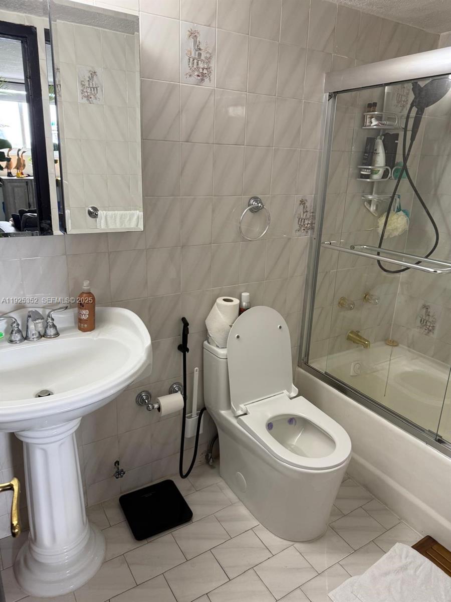 ISLA DEL MAR CONDO - Residential