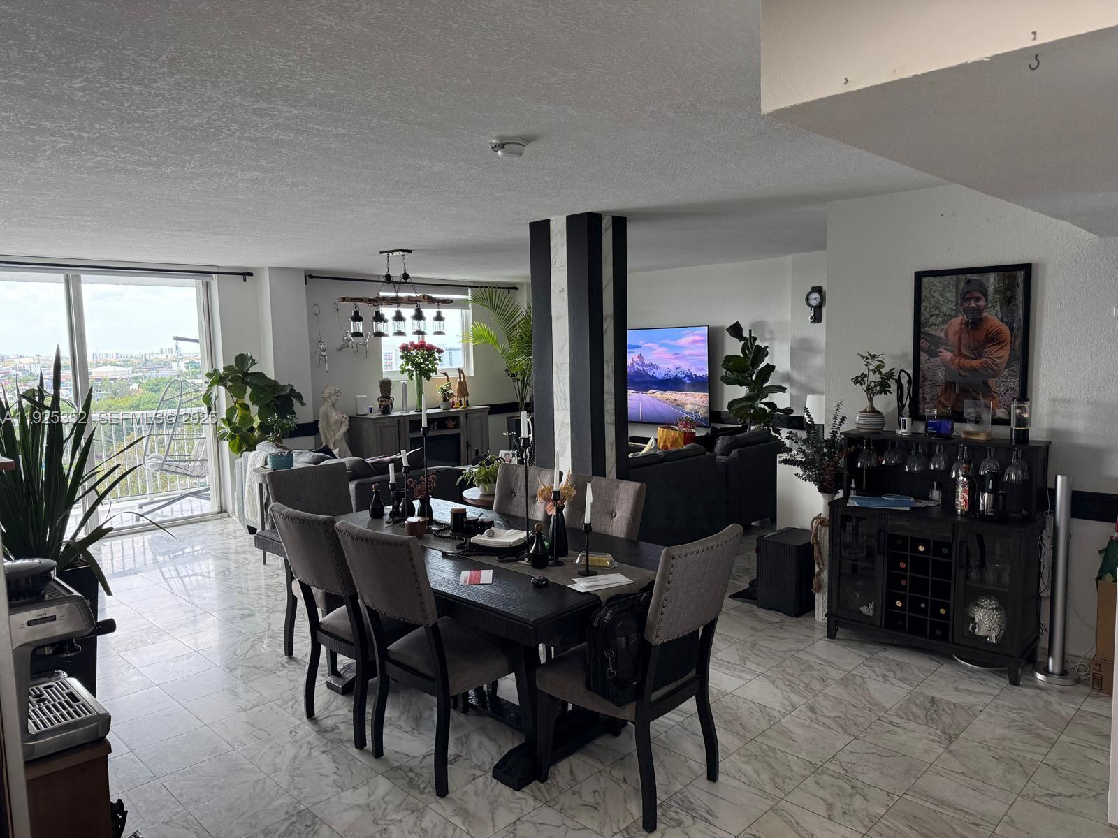 ISLA DEL MAR CONDO - Residential