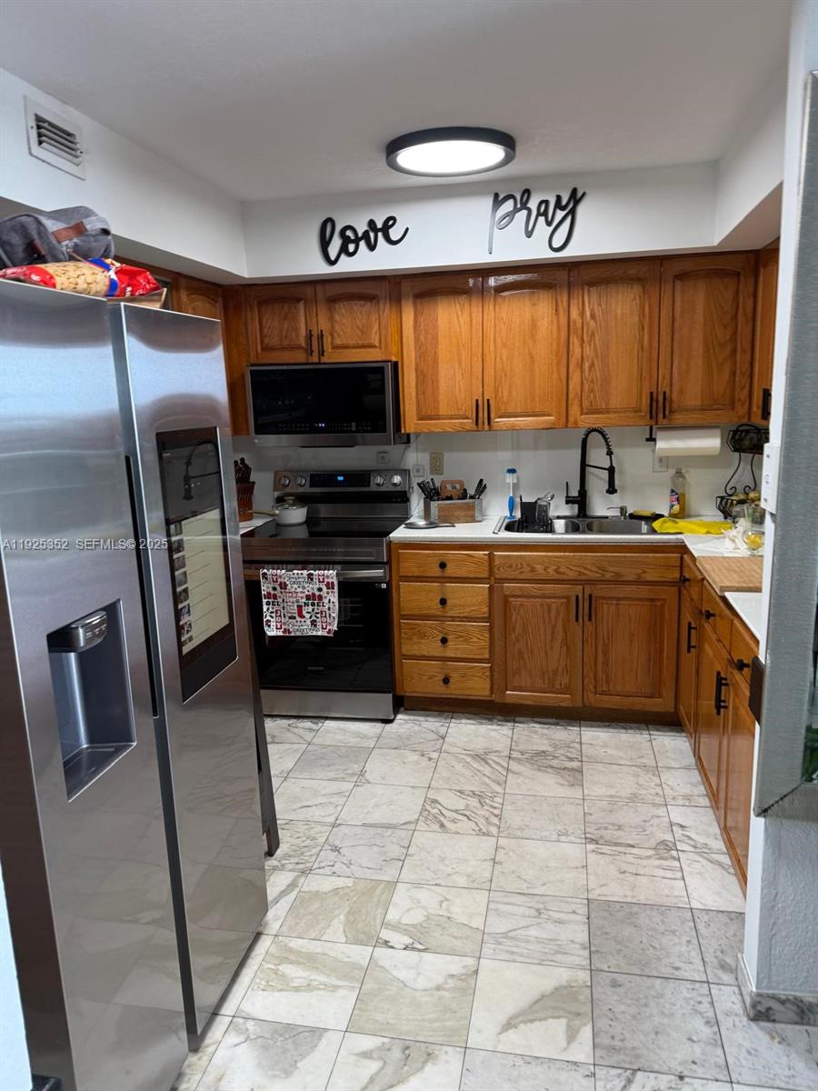 ISLA DEL MAR CONDO - Residential