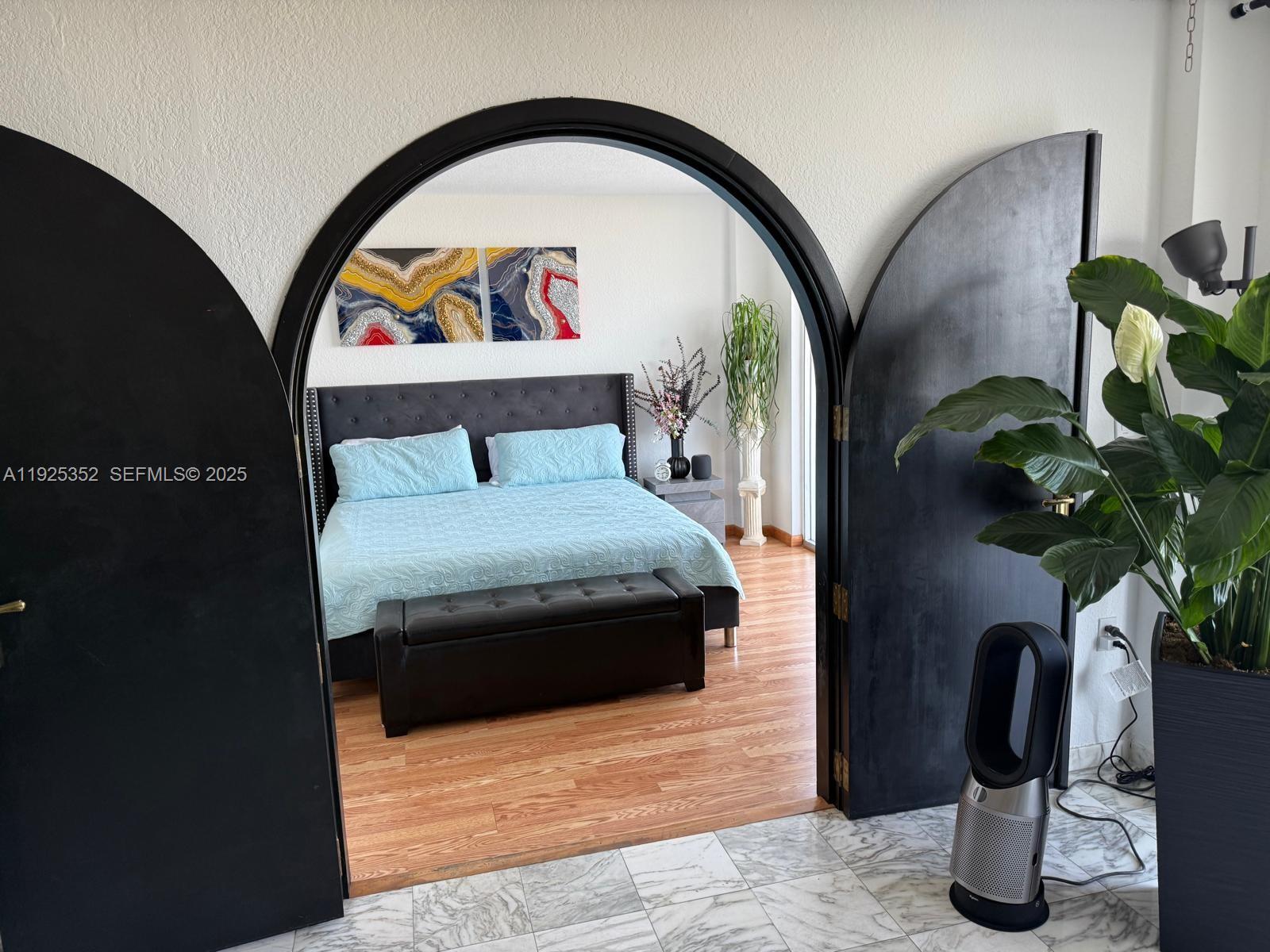 ISLA DEL MAR CONDO - Residential