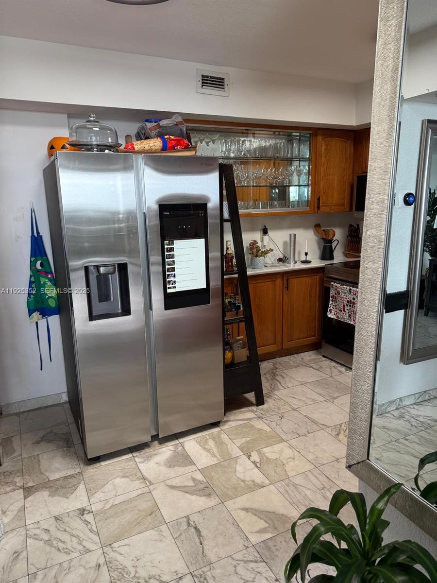 ISLA DEL MAR CONDO - Residential