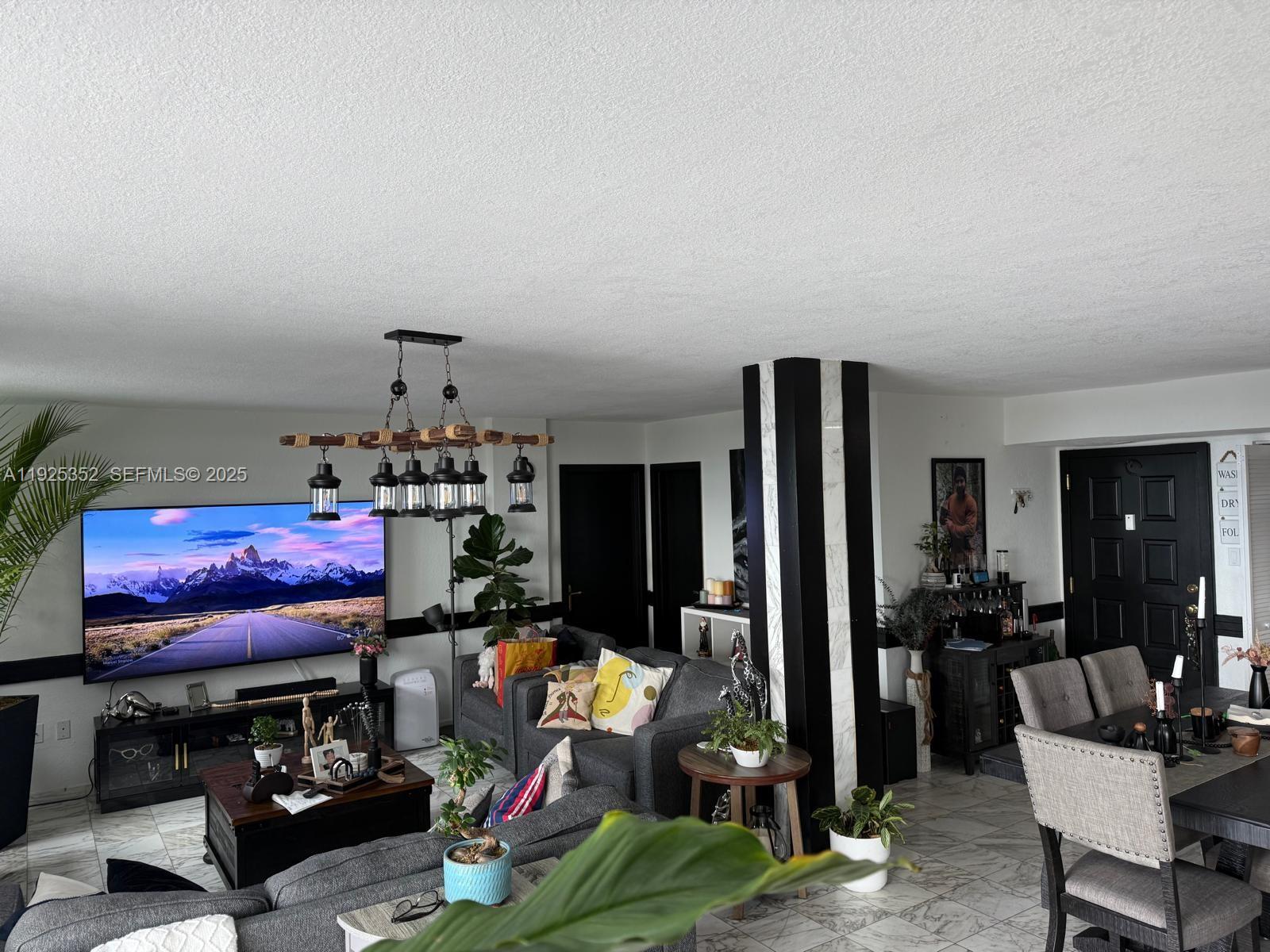 ISLA DEL MAR CONDO - Residential