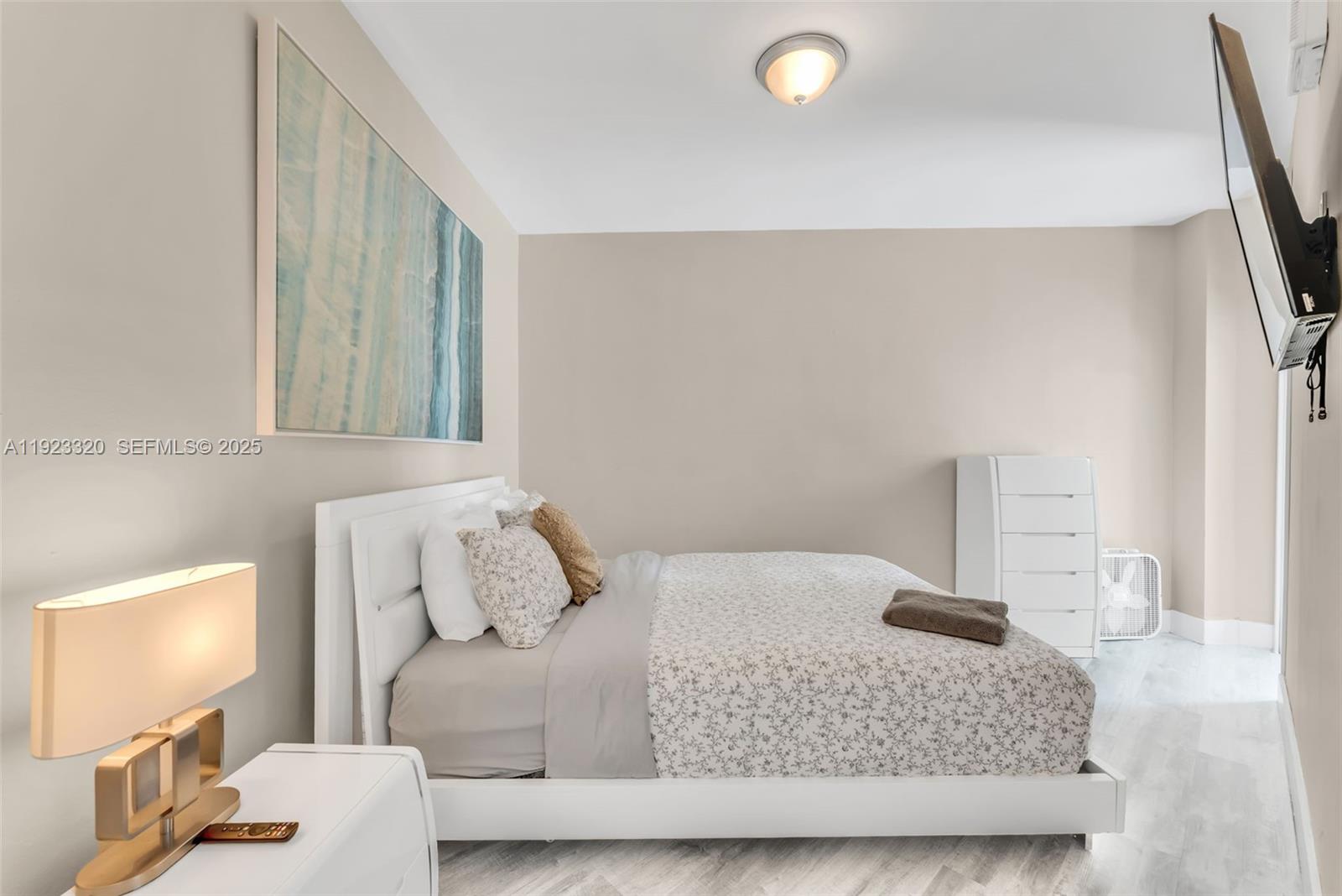 TIDES ON HOLLYWOOD BEACH - Residential