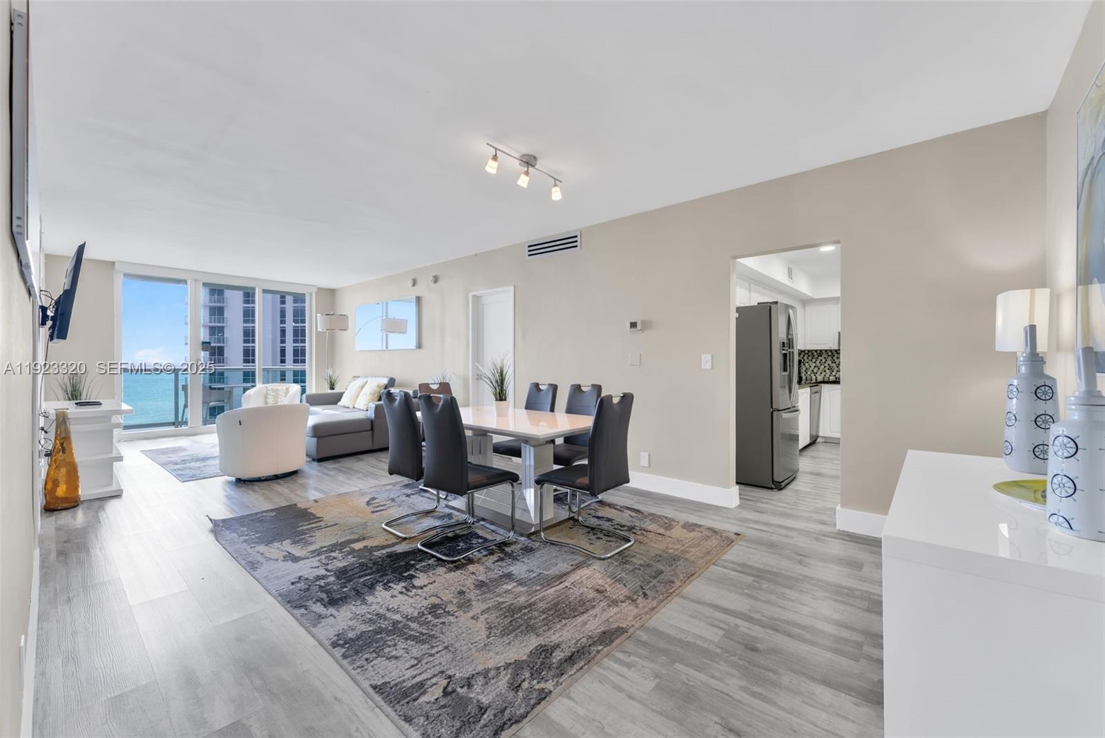 TIDES ON HOLLYWOOD BEACH - Residential