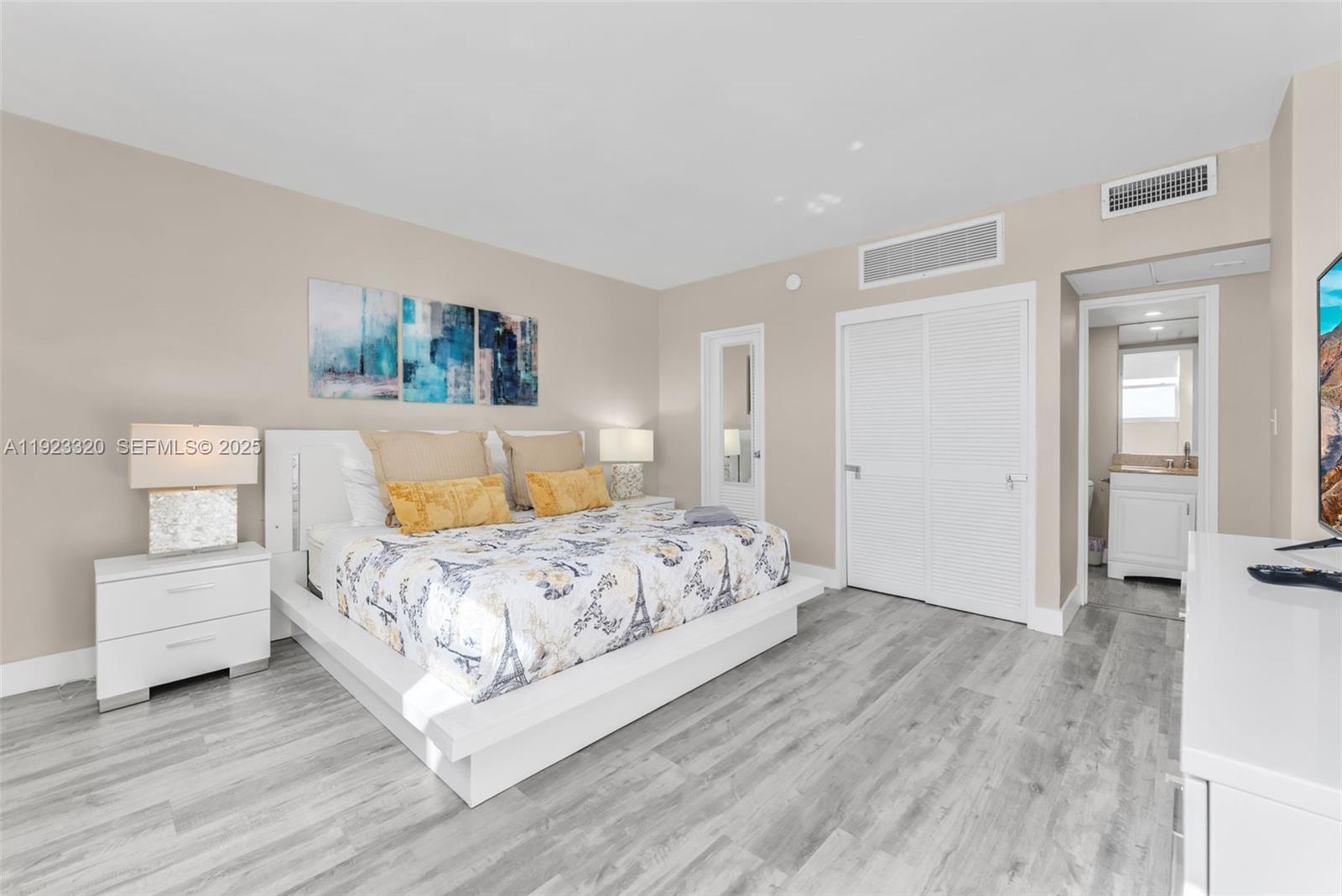 TIDES ON HOLLYWOOD BEACH - Residential