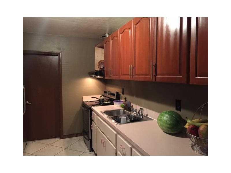 5 56 40 BEL-AIRE SEC 1 - Residential