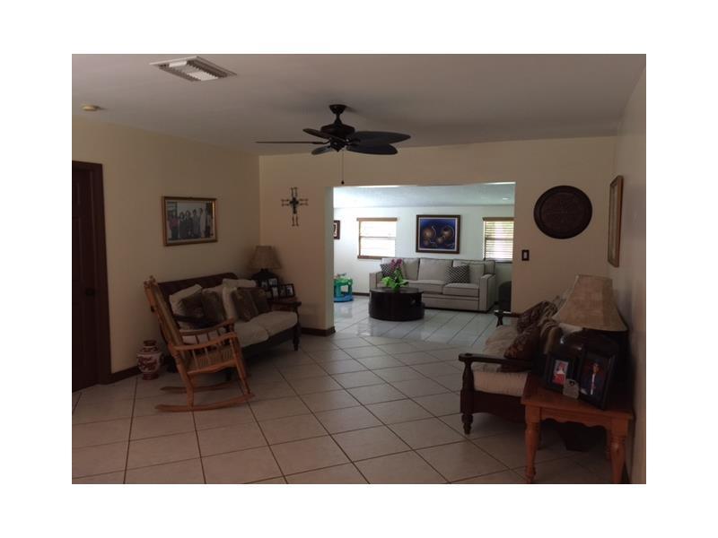 5 56 40 BEL-AIRE SEC 1 - Residential