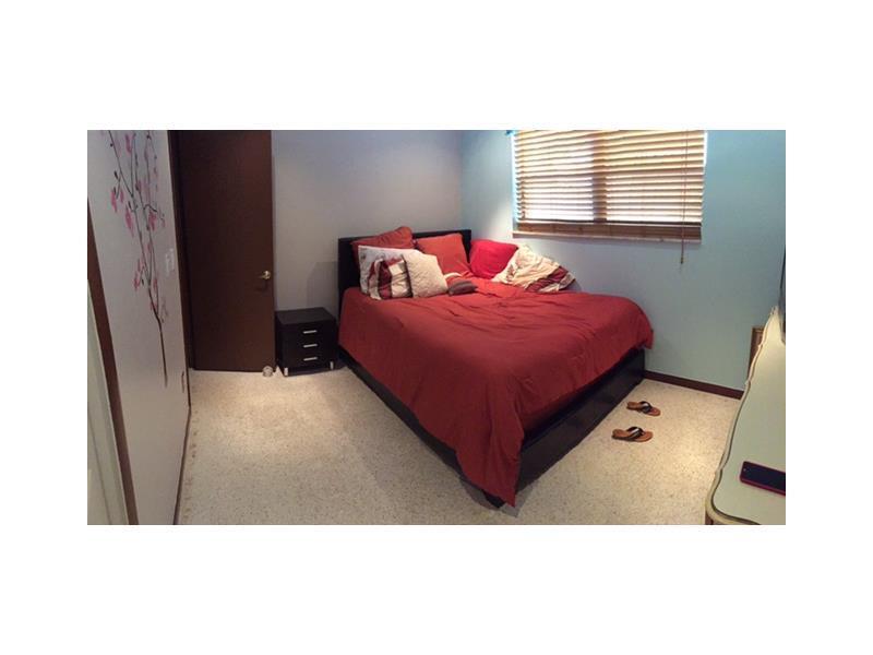 5 56 40 BEL-AIRE SEC 1 - Residential