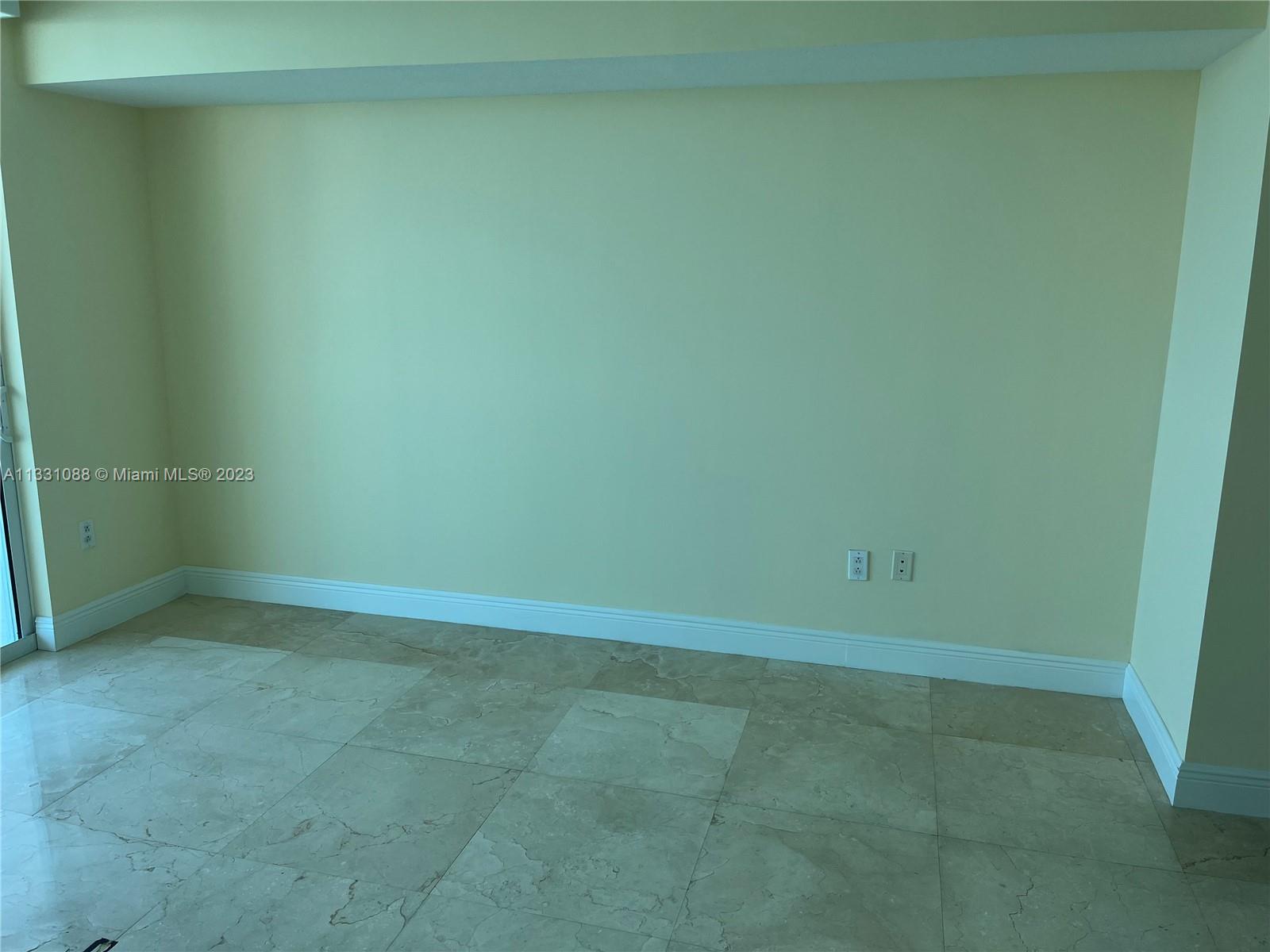 1800 CLUB CONDO - Residential Lease