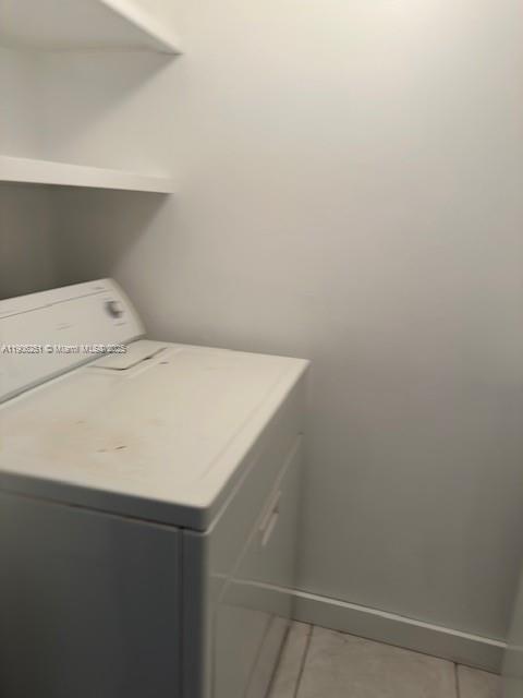 HOLLYWOOD PARC CONDOMINIU - Residential Lease