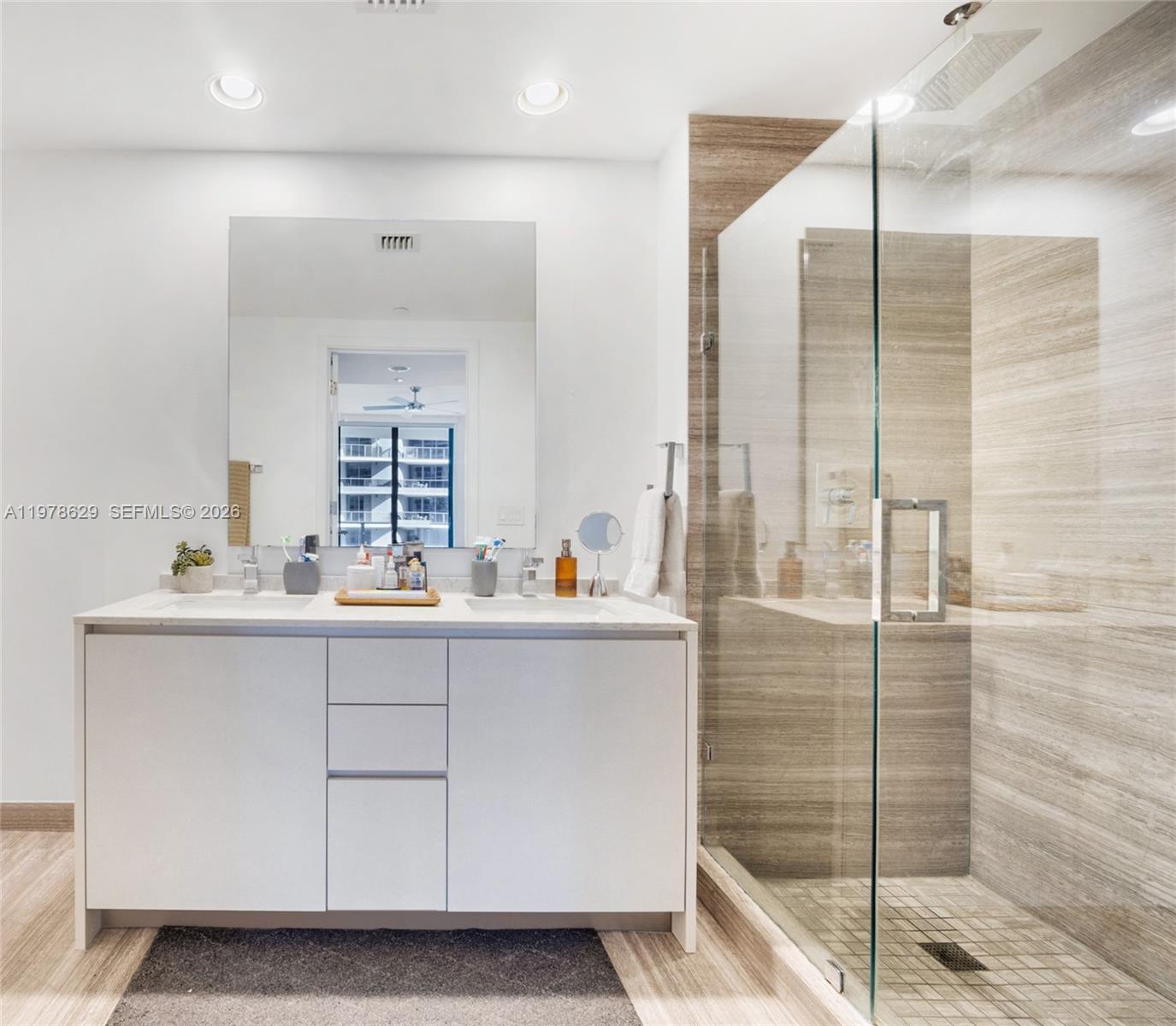 1010 BRICKELL CONDO - Residential Lease