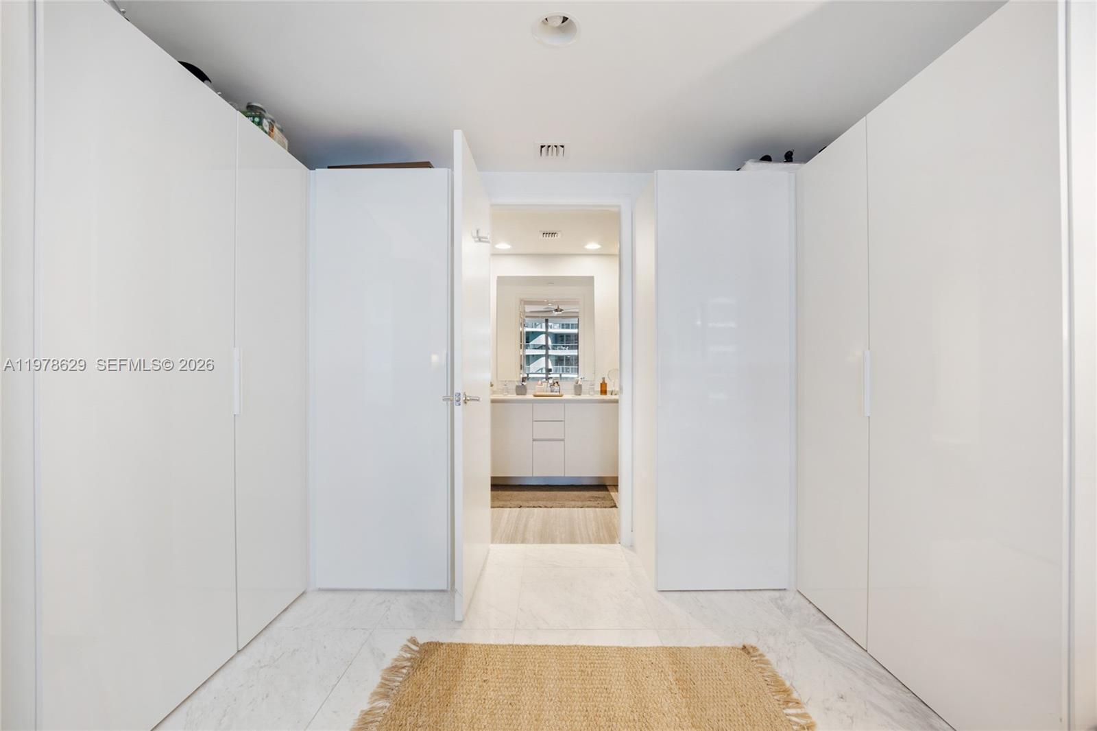 1010 BRICKELL CONDO - Residential Lease