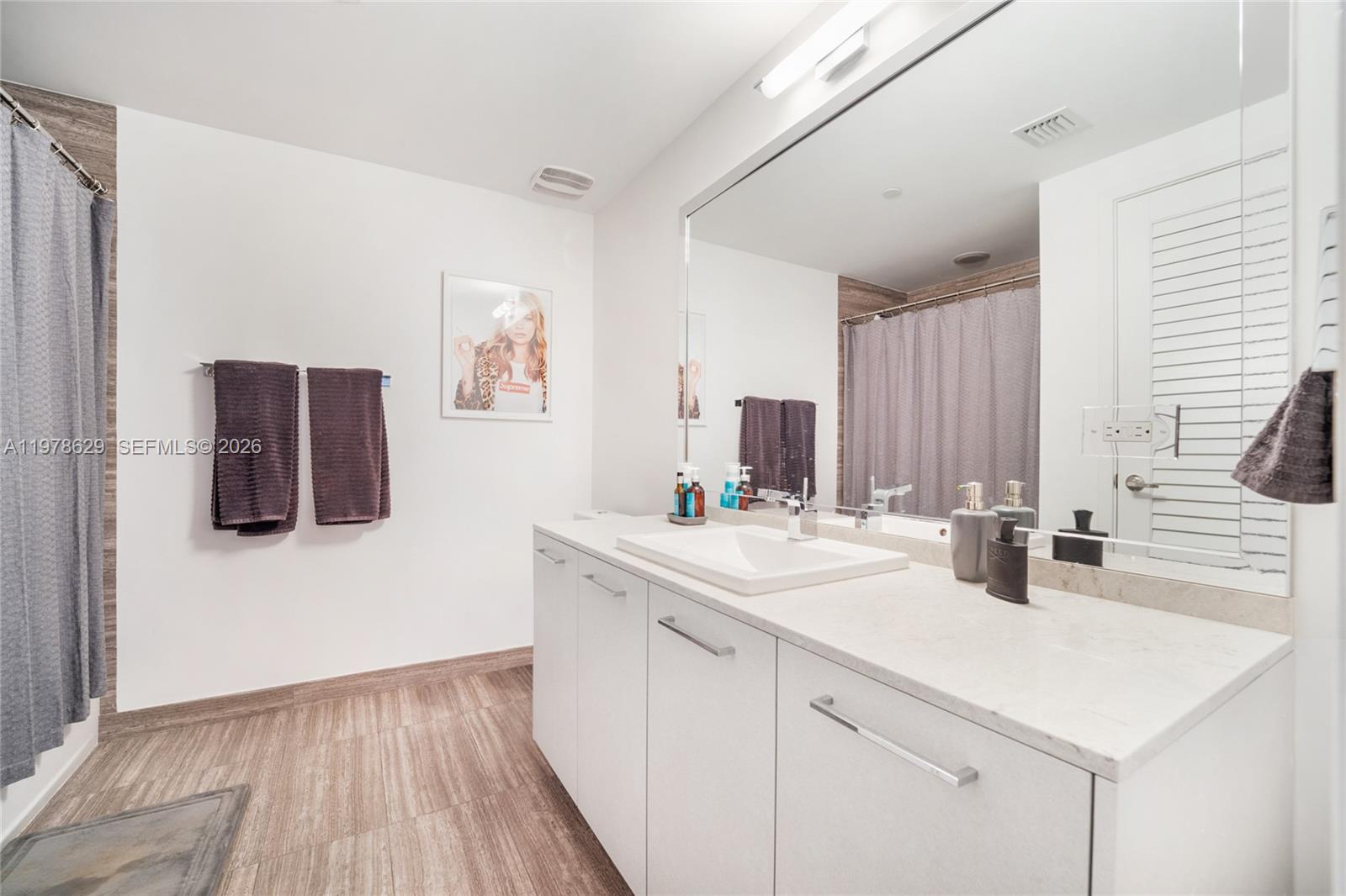 1010 BRICKELL CONDO - Residential Lease