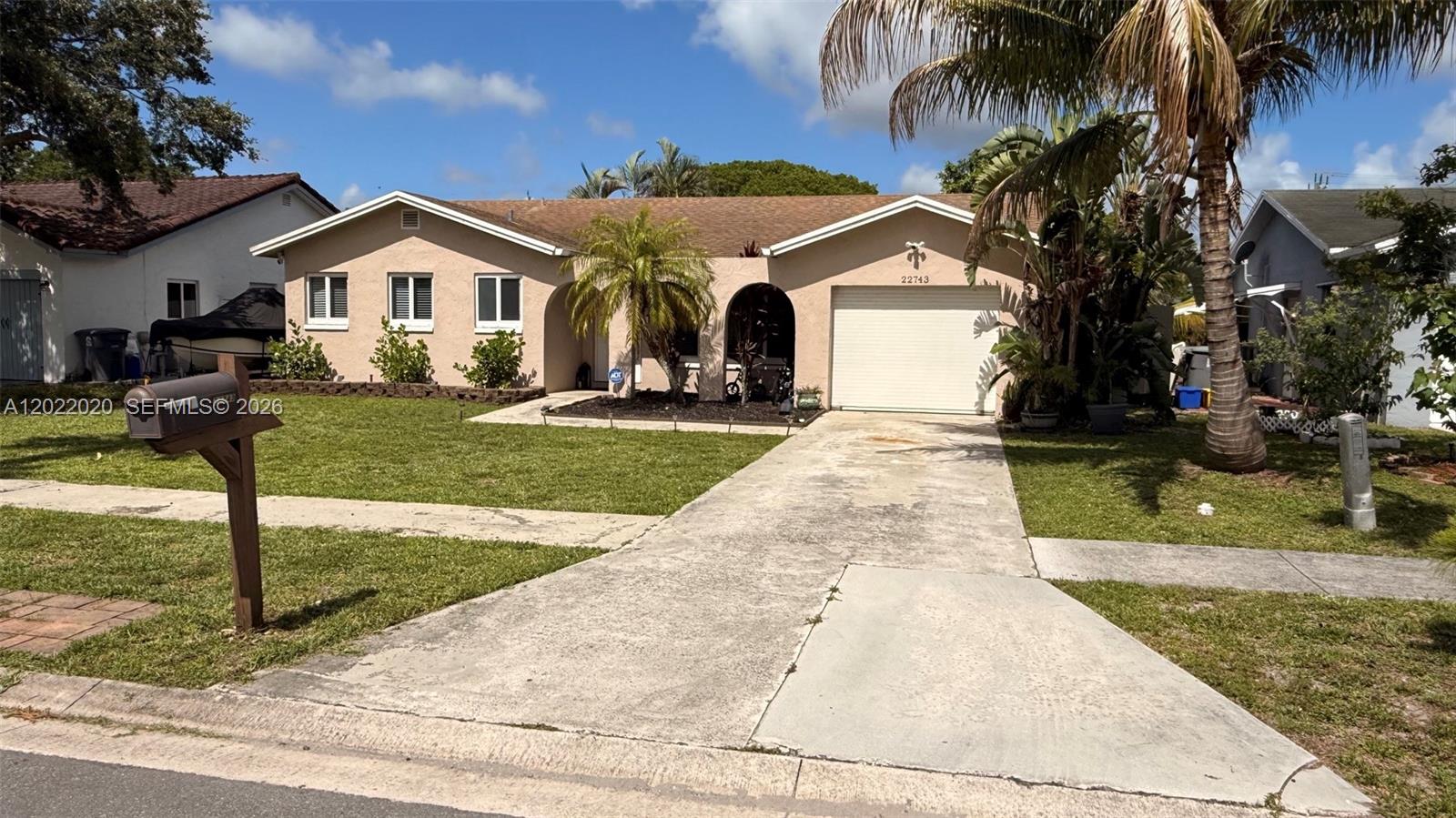 SANDALFOOT COVE SEC 7 AND - Residential
