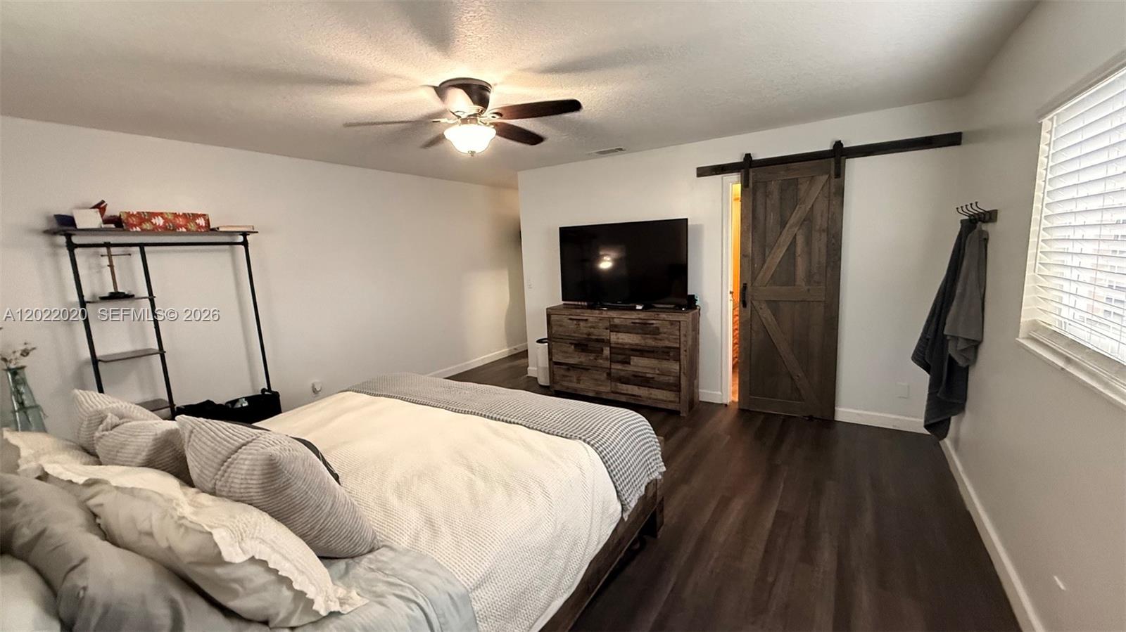 SANDALFOOT COVE SEC 7 AND - Residential