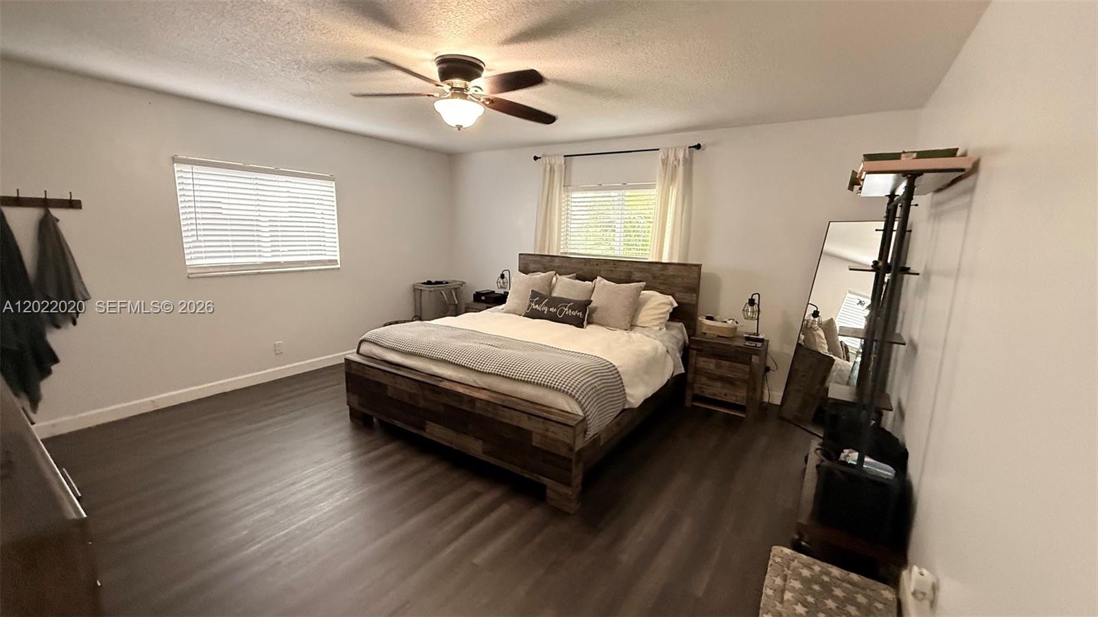 SANDALFOOT COVE SEC 7 AND - Residential
