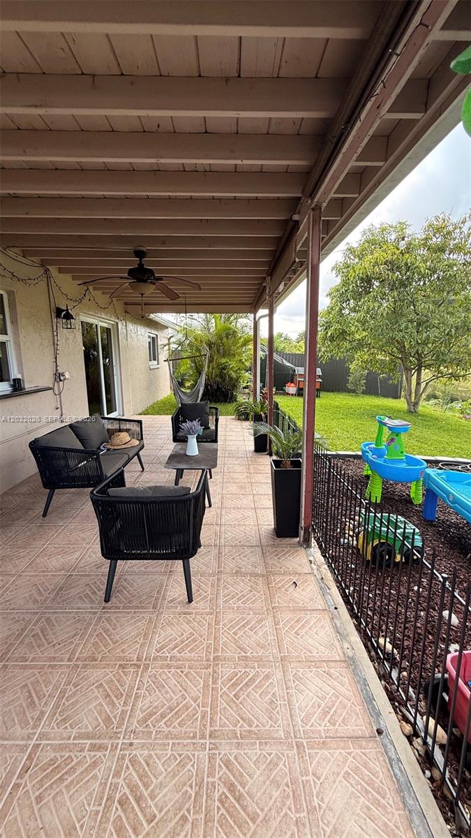 SANDALFOOT COVE SEC 7 AND - Residential
