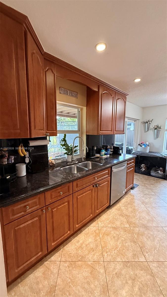 SANDALFOOT COVE SEC 7 AND - Residential