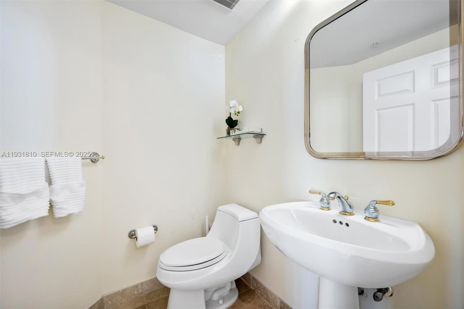 JACKSON TOWER LAS OLAS CO - Residential