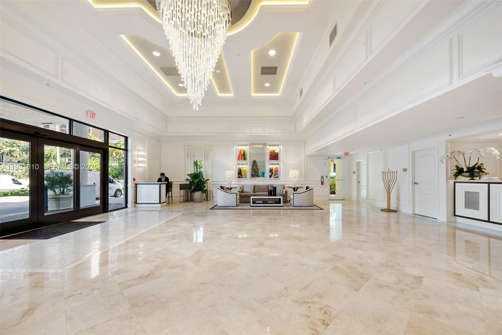 JACKSON TOWER LAS OLAS CO - Residential