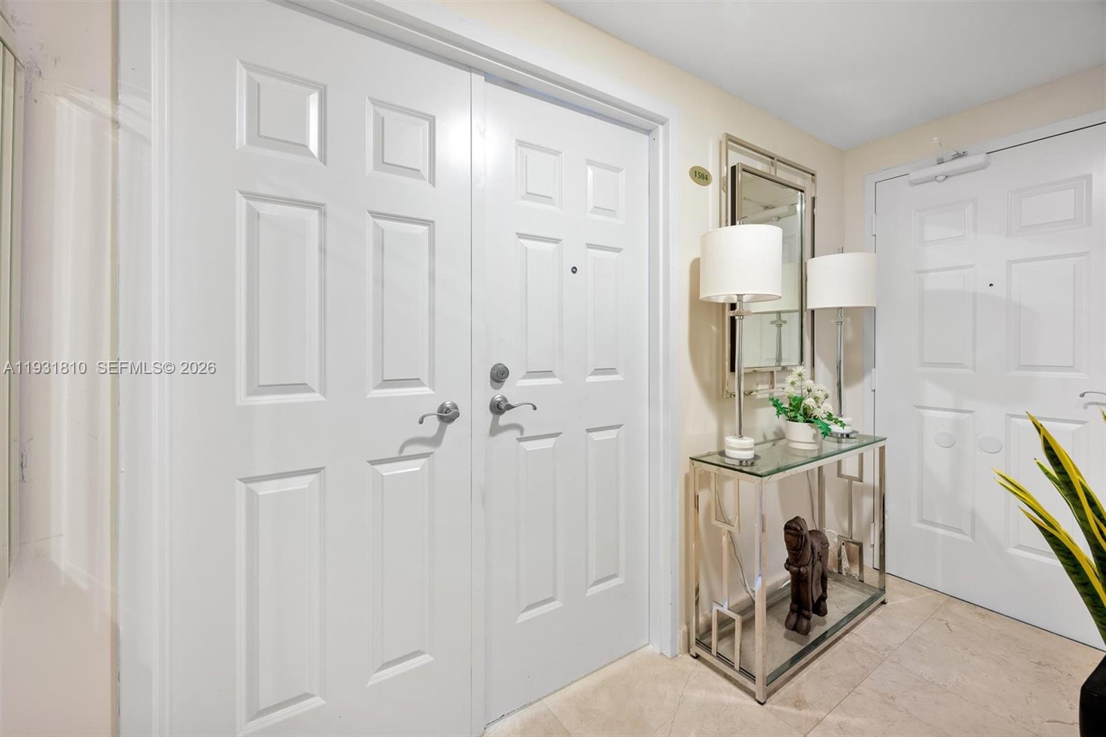 JACKSON TOWER LAS OLAS CO - Residential