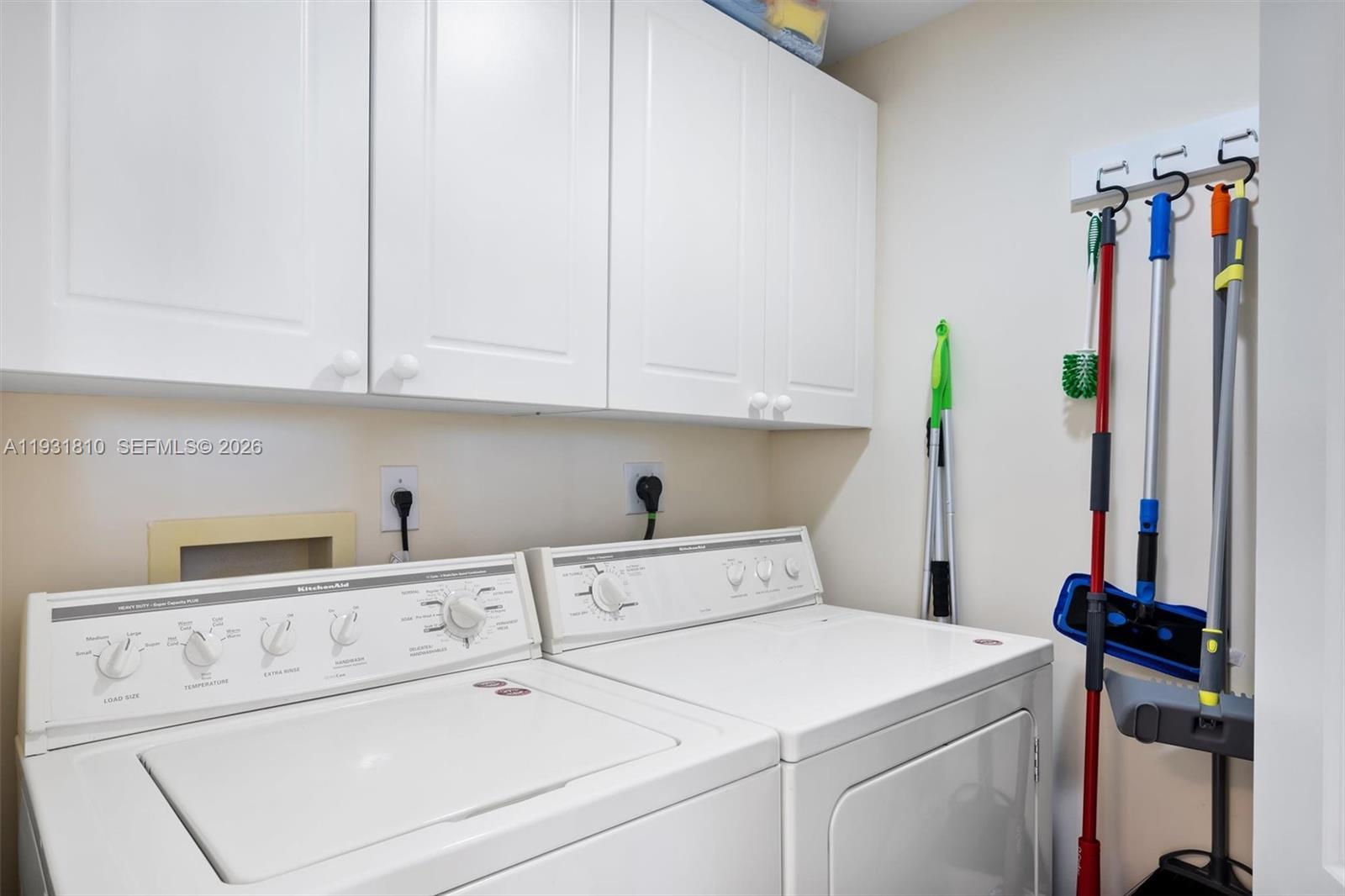 JACKSON TOWER LAS OLAS CO - Residential