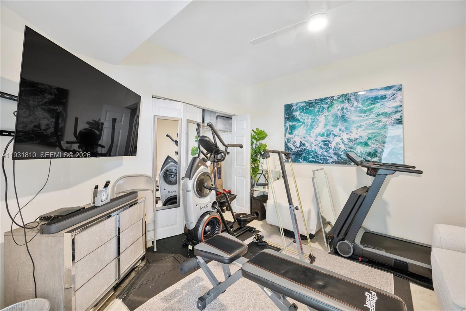 JACKSON TOWER LAS OLAS CO - Residential