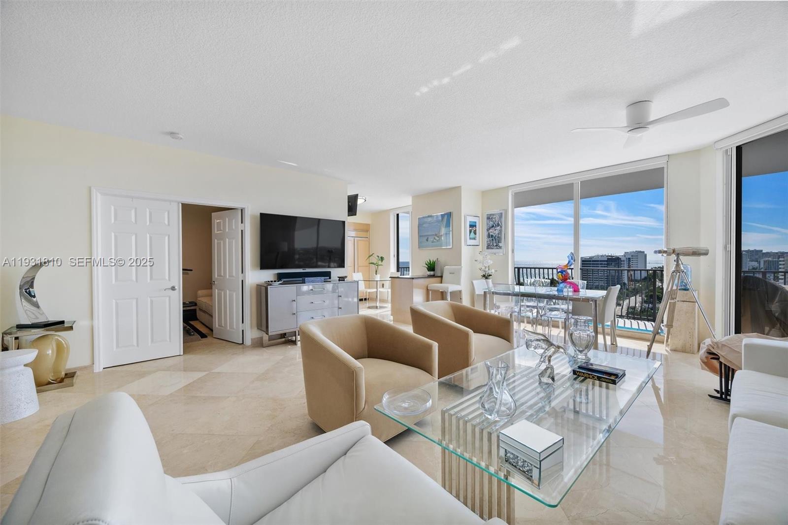 JACKSON TOWER LAS OLAS CO - Residential