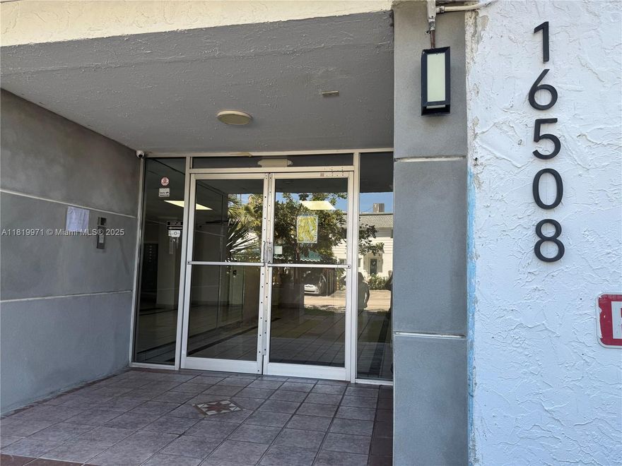 Pine Tower Eastern Shores 2/2, 2nd floor, huge balcony, corner. 2 assigned parking. Clean, bright, a lot of closets. Great location - parks, shops, restaurants, beach are just minutes drive. Can be shown in a short notice.