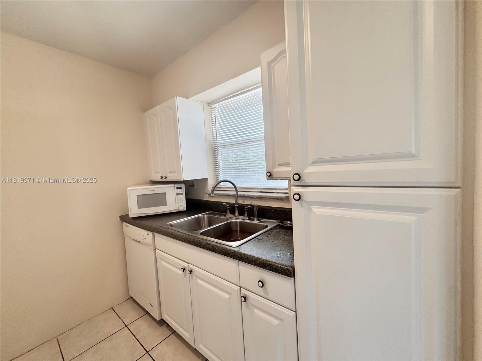 PINE TOWER CONDO - Residential