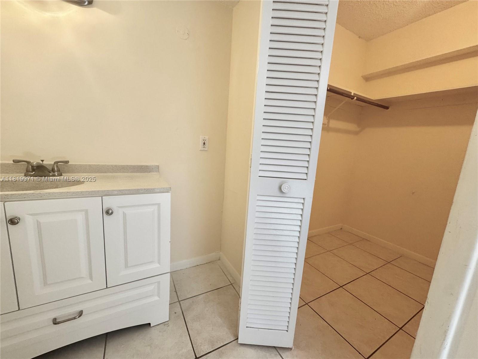 PINE TOWER CONDO - Residential