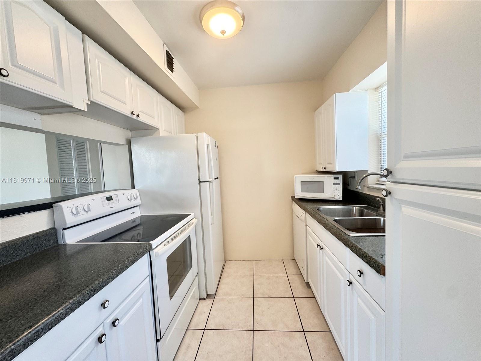 PINE TOWER CONDO - Residential