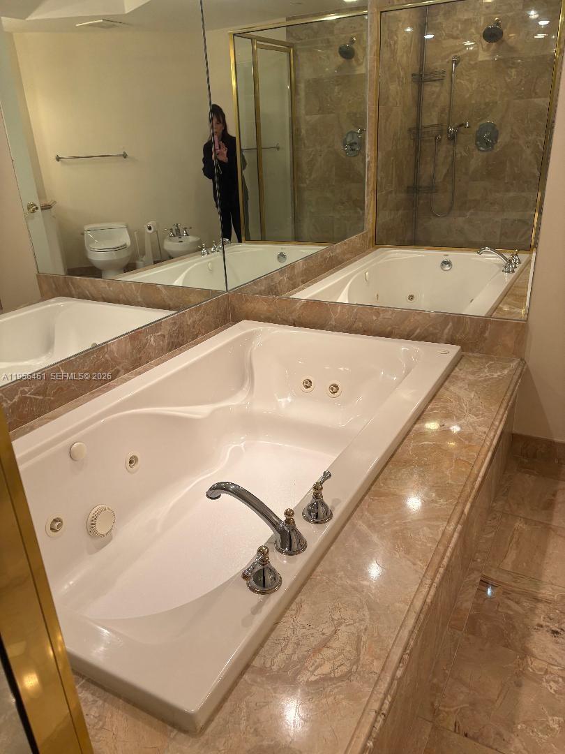 9595 E Collins Ave N9-I