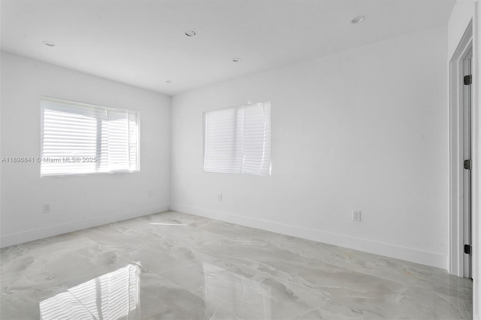 HIALEAH HEIGHTS - Residential Lease