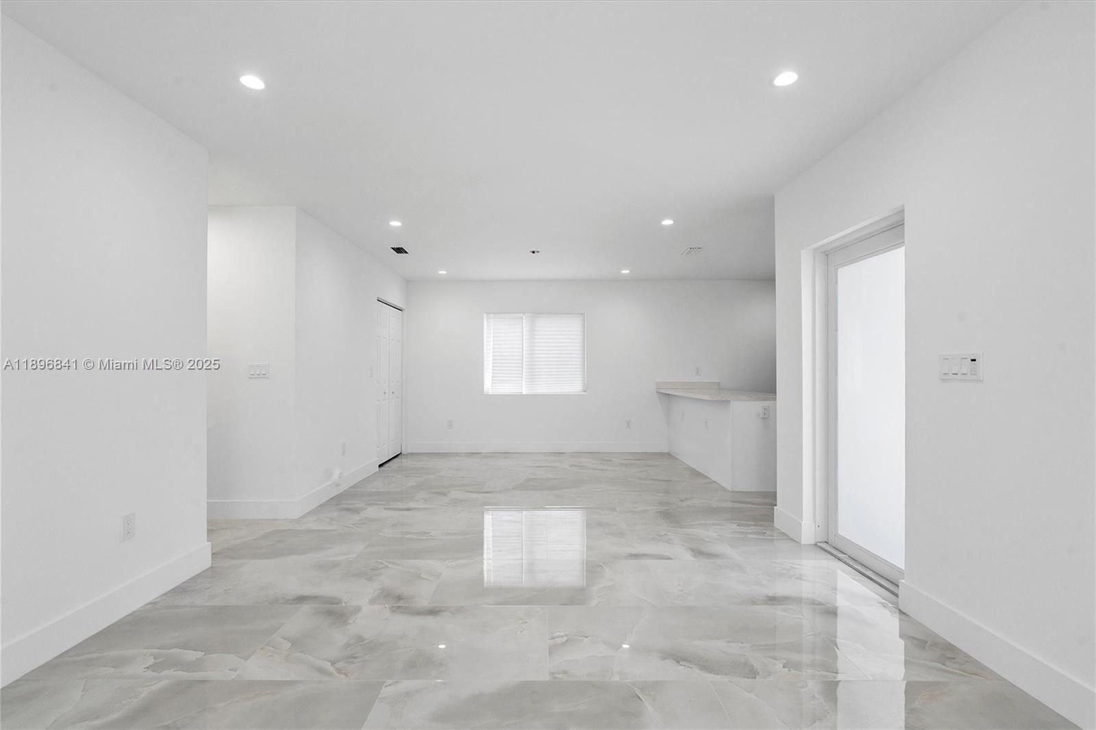 HIALEAH HEIGHTS - Residential Lease