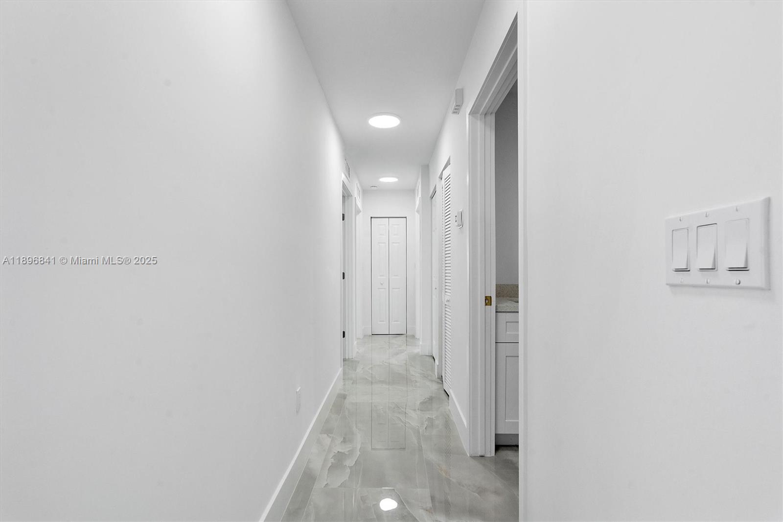 HIALEAH HEIGHTS - Residential Lease
