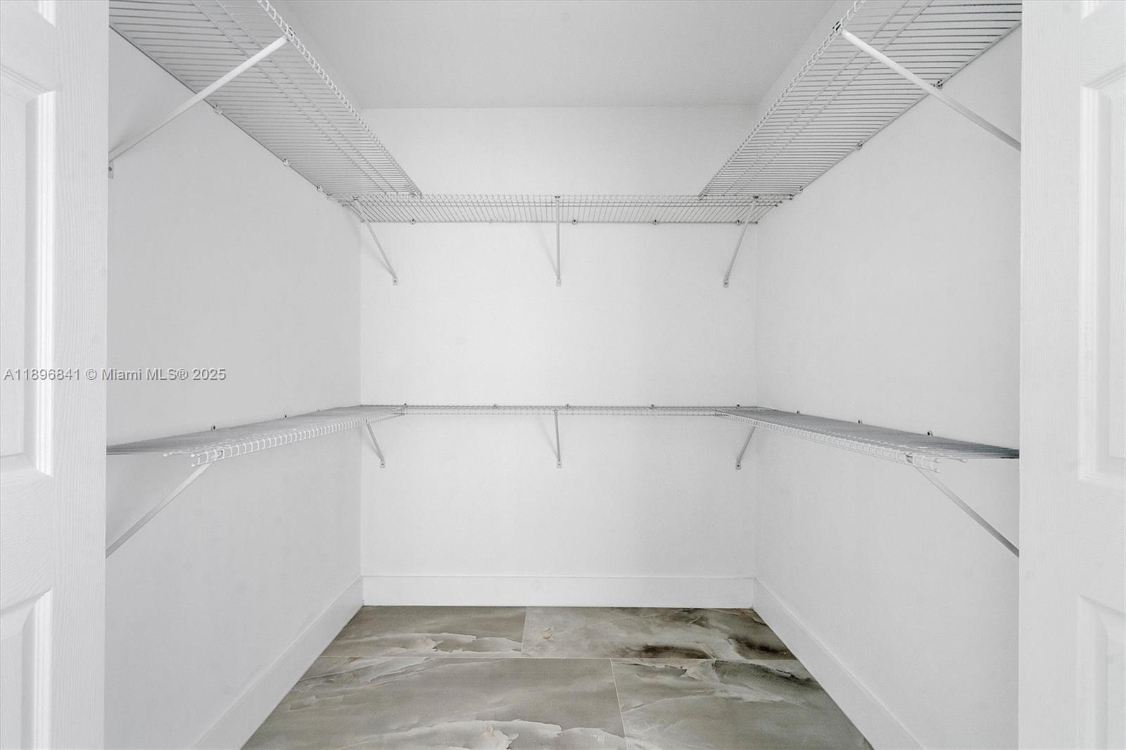 HIALEAH HEIGHTS - Residential Lease