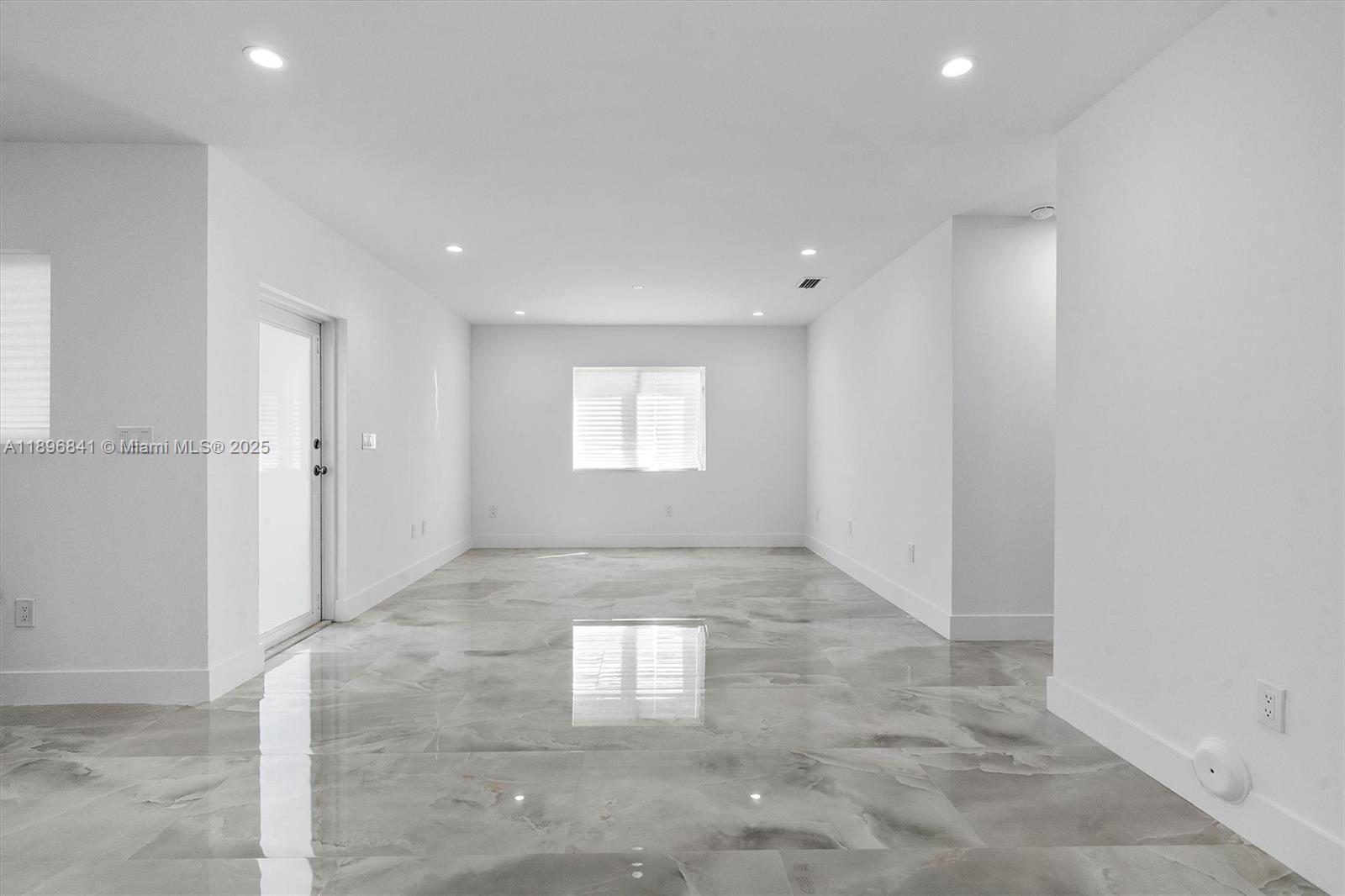HIALEAH HEIGHTS - Residential Lease