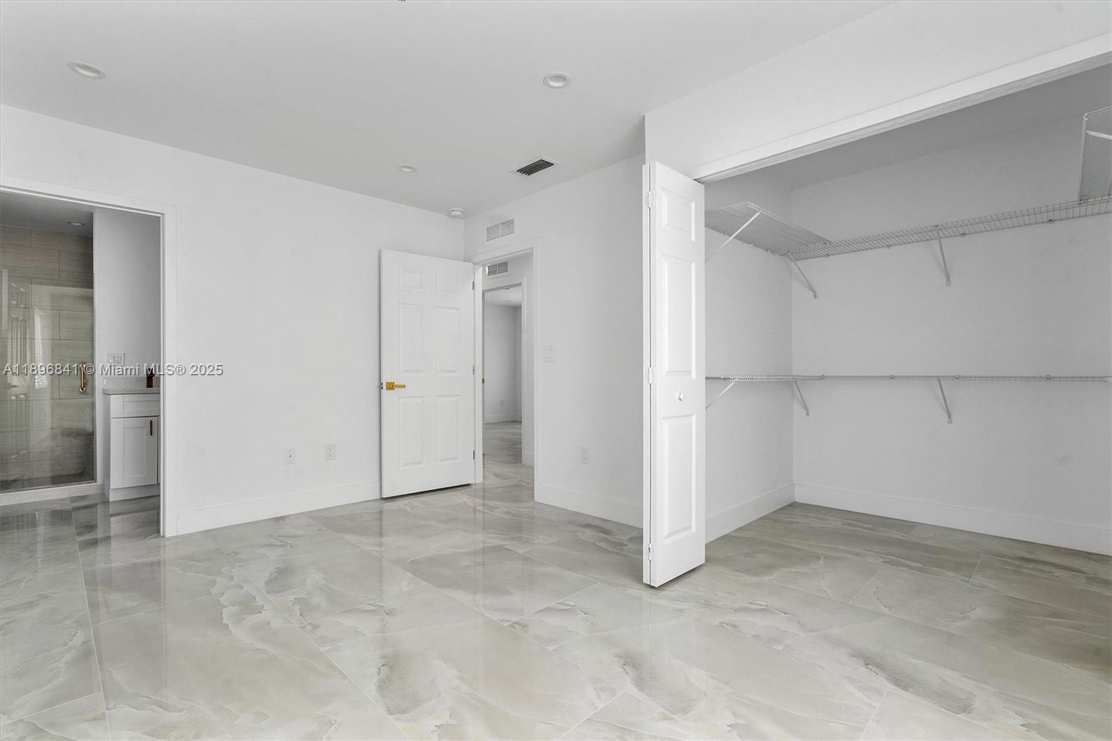HIALEAH HEIGHTS - Residential Lease