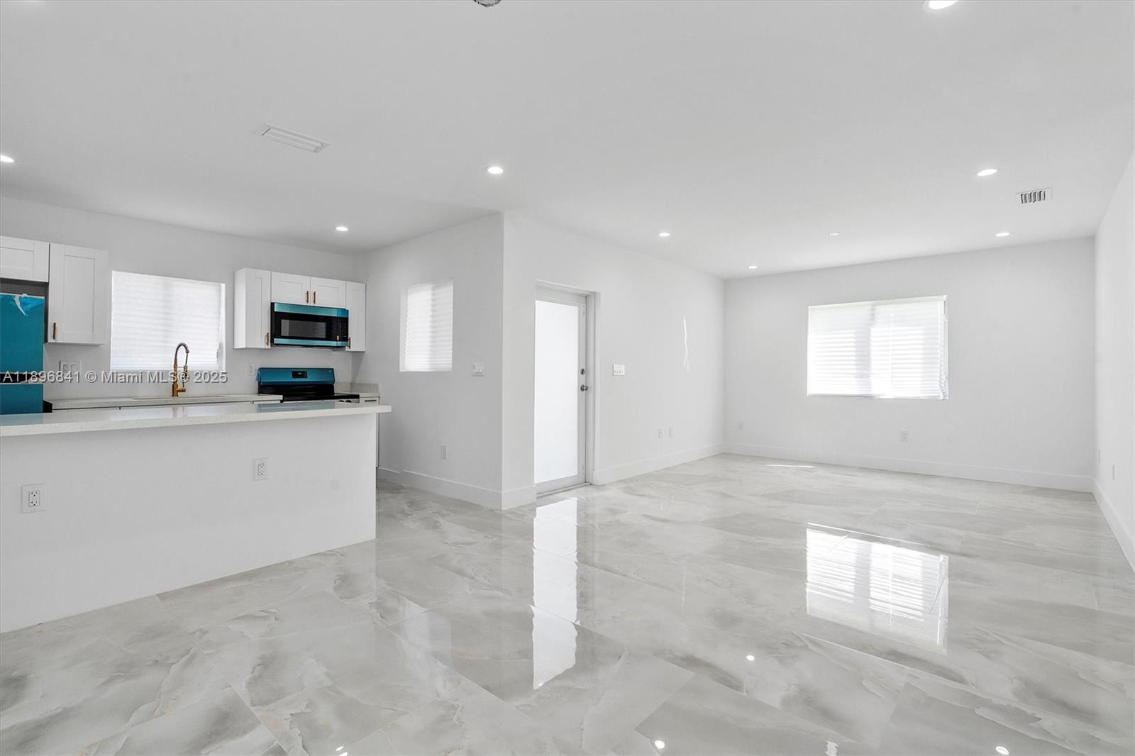 HIALEAH HEIGHTS - Residential Lease